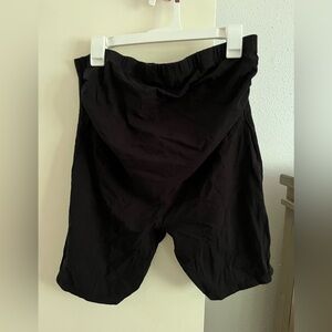 Torrid maternity biker shorts *never worn*